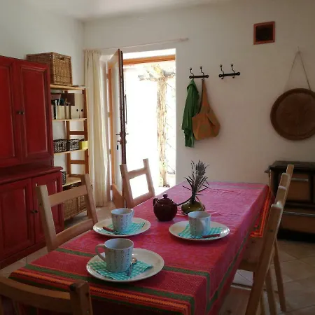 Casa Vacanze Ortobene Feriehus Barchi